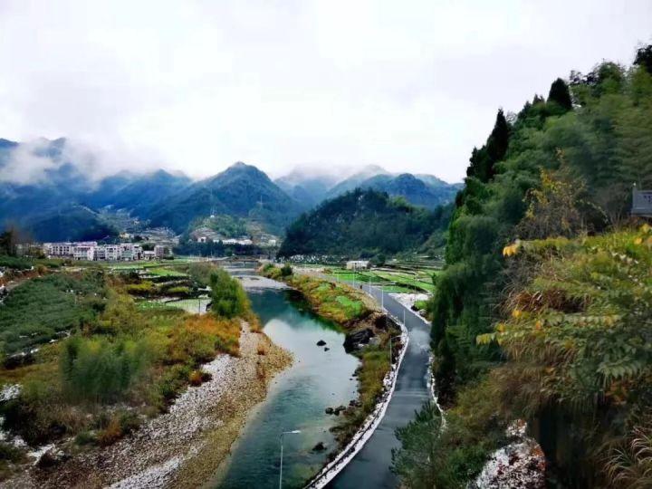 千岛湖润和建国饭店，尽享湖畔风情的豪华住宿体验