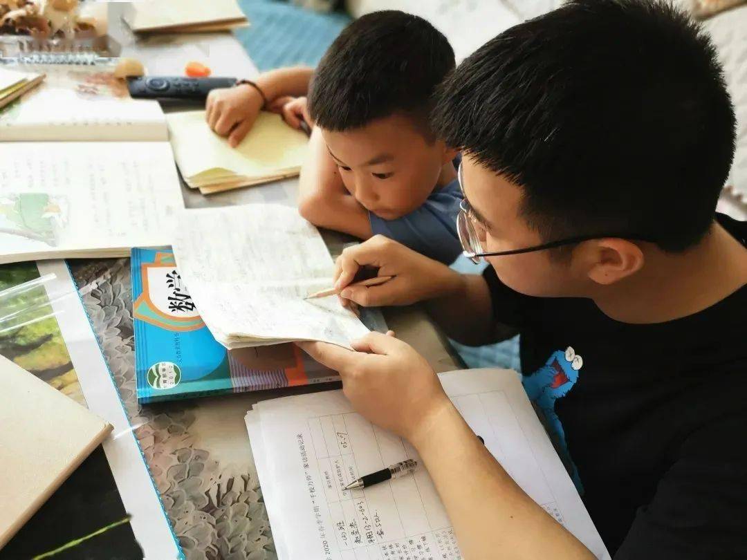 大学生到基层去，青春的力量与时代的担当